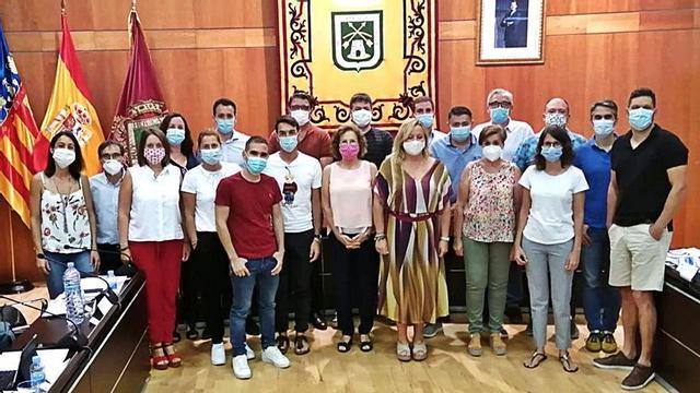 Calp insta al Gobierno a parar el plan que limita los días de pesca