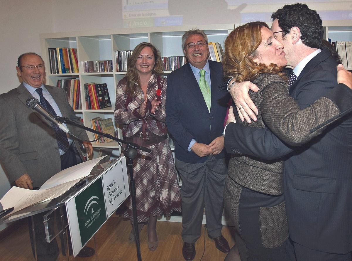 Celebración en el Centro Andaluz del Flamenco de la declaración de la Unesco, el 16 de noviembre de 2010, con Fosforito entre los presentes.