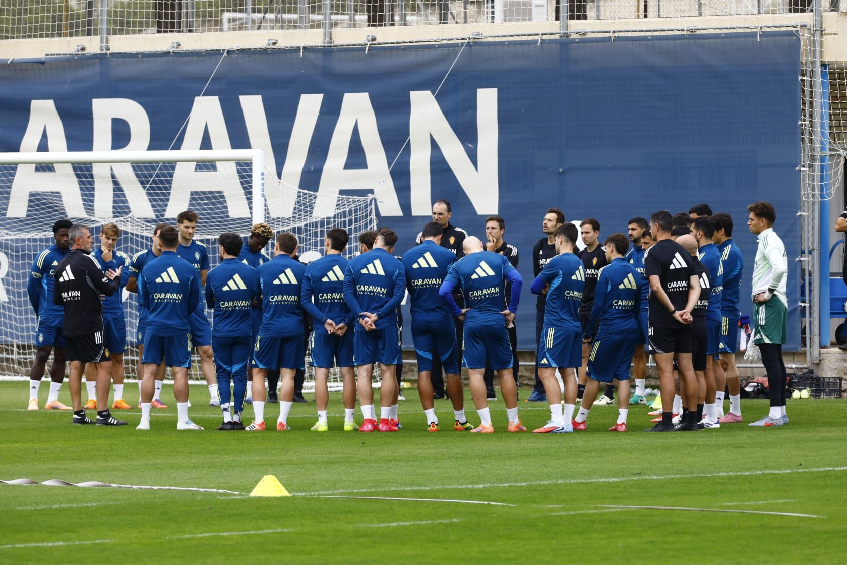 En imágenes | Primer entrenamiento de Emilio Larraz con el primer equipo del Real Zaragoza
