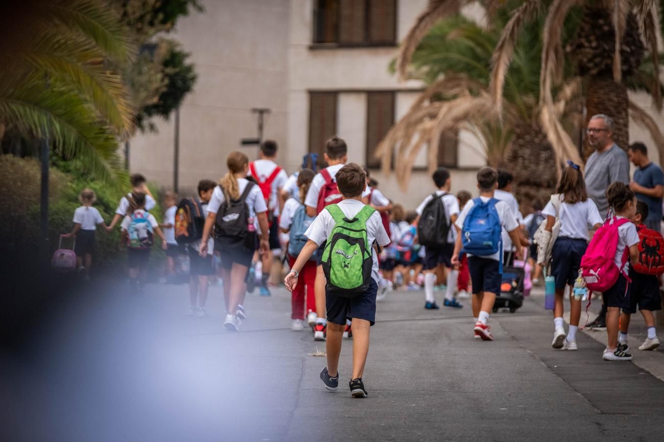 El calor obliga a más de 10.000 alumnos en Tenerife a cambiar su jornada escolar