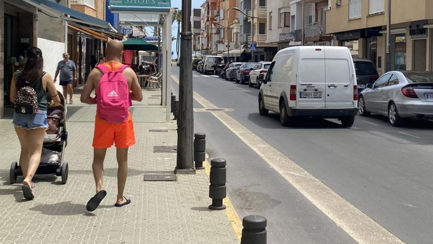 La avenida de España es uno de los viales principales del núcleo urbano. | ALBA BOIX