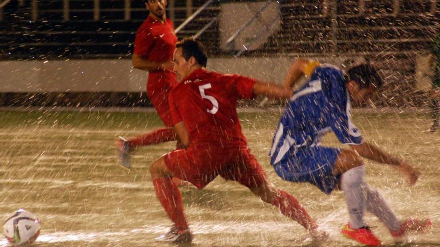 La pluja va afectar la gespa de Vilatenim