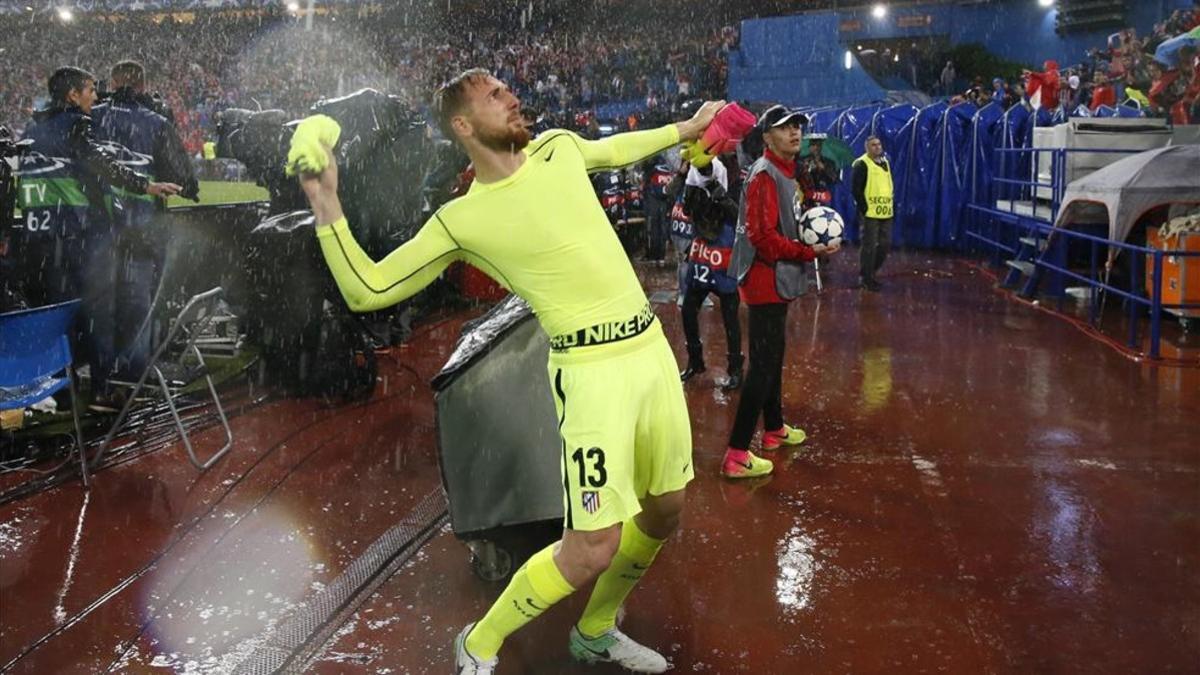 Oblak es uno de los porteros más cotizados del fútbol europeo