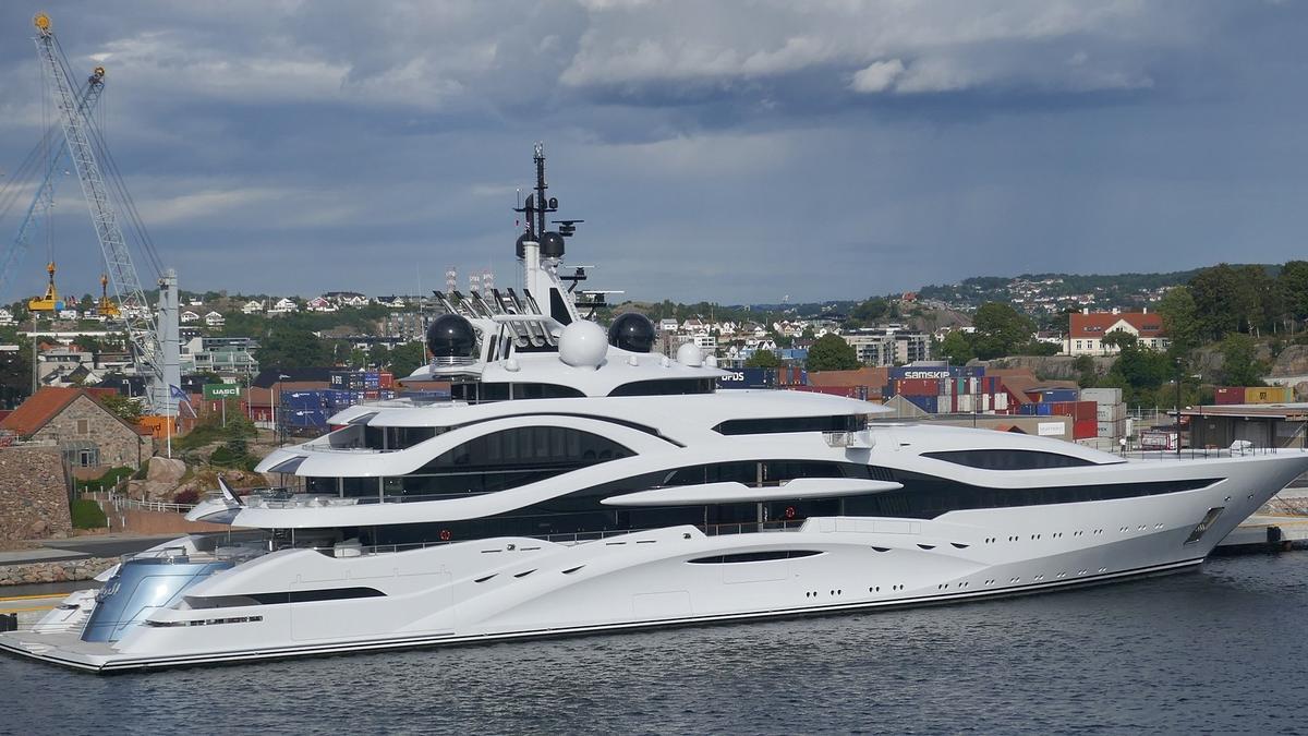 Die Gigayacht Al Lusail  in Kristiansand (Archivbild): Foto: Wikipedia