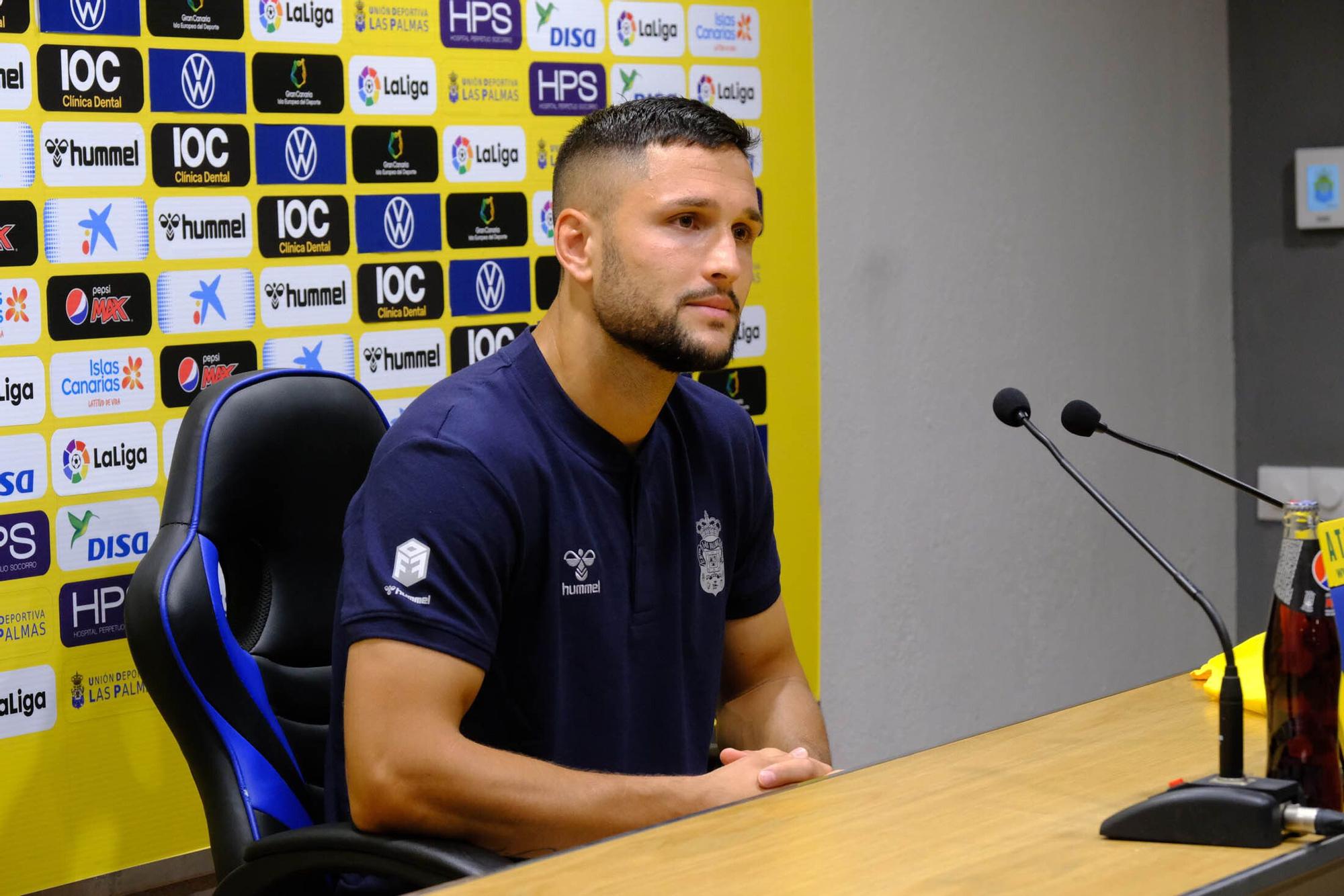 Presentación de Florin Andone, nuevo delantero de la UD Las Palmas