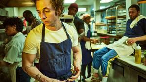 Jeremy Allen White es el protagonista de la serie The Bear, disponible en España en Disney Plus.
