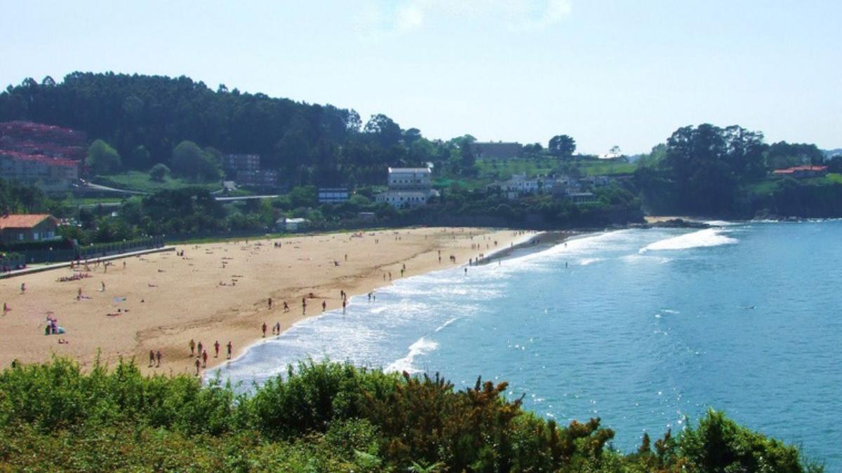 Playa de Bastiagueiro, en Oleiros.