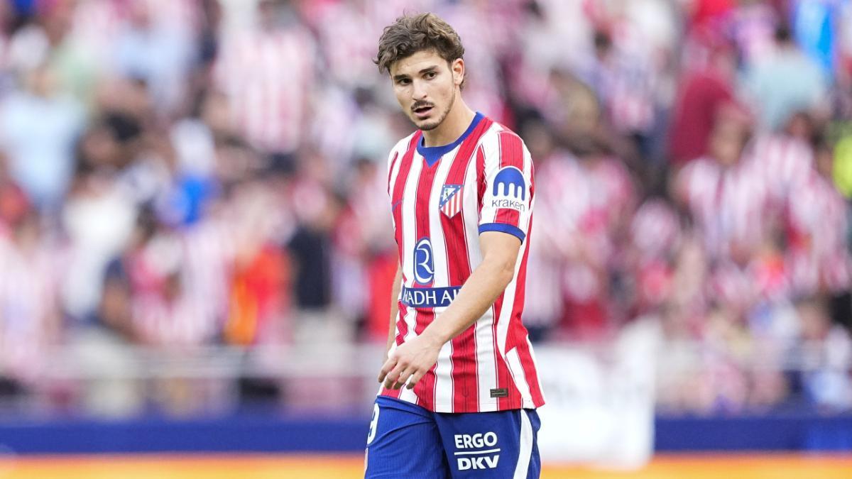 Julián Álvarez con la mirada perdida