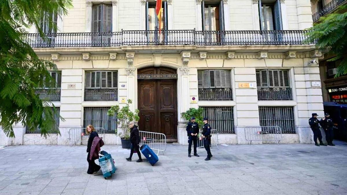 Manifestación en Barcelona para exigir que la comisaría de Via Laietana se convierta en un centro de memoria histórica