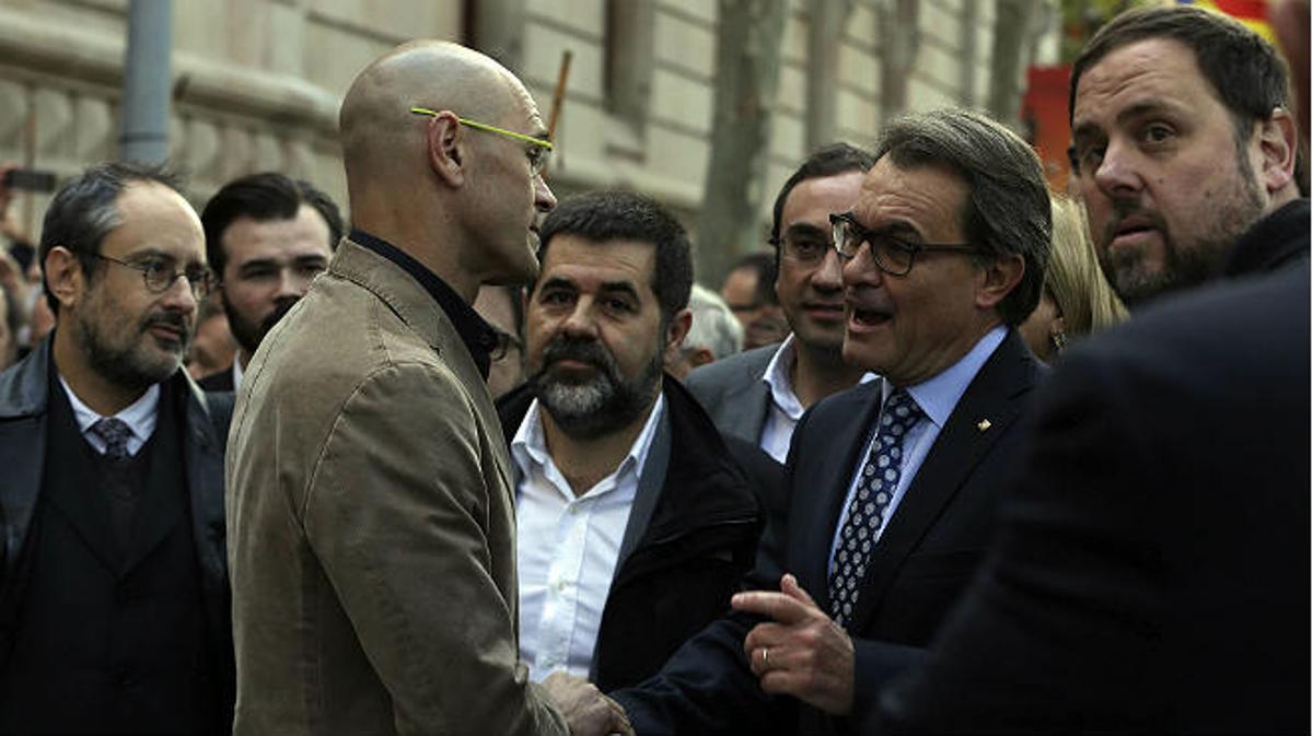 Oriol Junqueras diu que ara hi ha la millor oportunitat de la història per fer la Catalunya que Companys va somiar, i recorda que l’acte d’acompanyament a Mas és una mostra de defensa de la democràcia i de les urnes.
