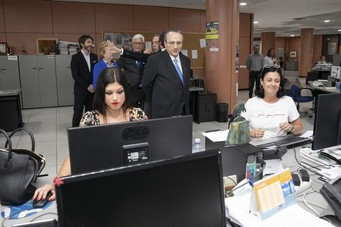 03.10.19. Las Palmas de Gran Canaria. Visita de F. Javier Moll de Miguel, presidente del Grupo Prensa Iberica,  a la redacción e instalaciones de La Provincia . Foto Quique Curbelo  | 03/10/2019 | Fotógrafo: Quique Curbelo