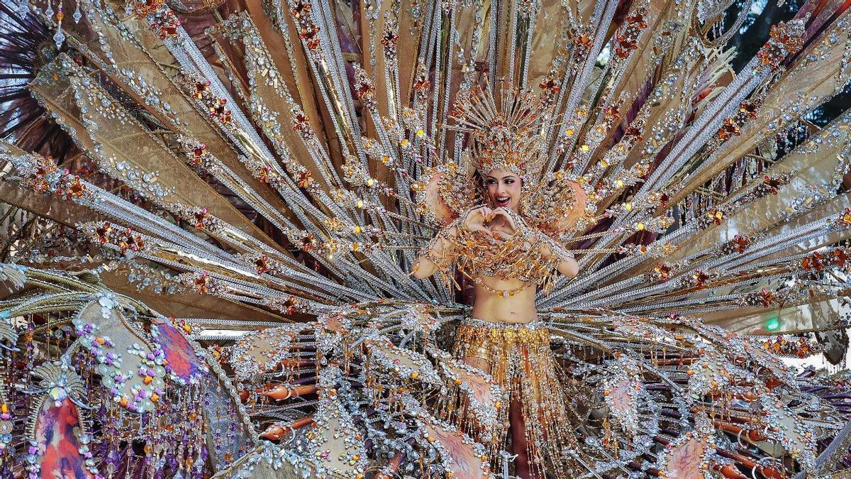 Programa oficial del Carnaval de Santa Cruz de Tenerife 2027: agrupaciones abren los concursos y rondallas cantan antes de la Cabalgata