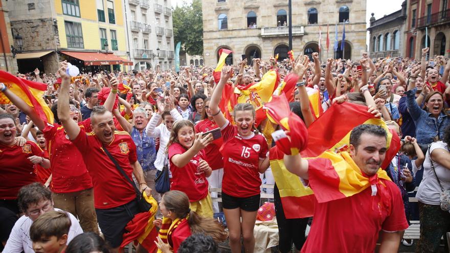 Gijón explota de alegría con la victoria de España en el Mundial de fútbol femenino: &quot;¡Campeonas, campeonas!&quot;