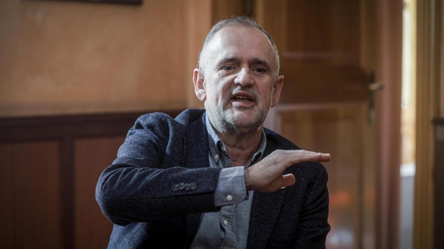 El rector de la UIB se posiciona y exige &quot;respeto a la lengua propia&quot; ante los recortes de PP-Vox
