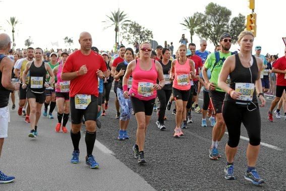 9.000 Läufer aus 49 Ländern gingen am Sonntag den 15.10. an den Start. In der Marathon Disziplin gingen die Deutschen leer aus.