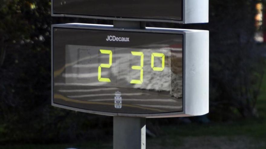 El termómetro de Plaza Castilla marca 23 grados.