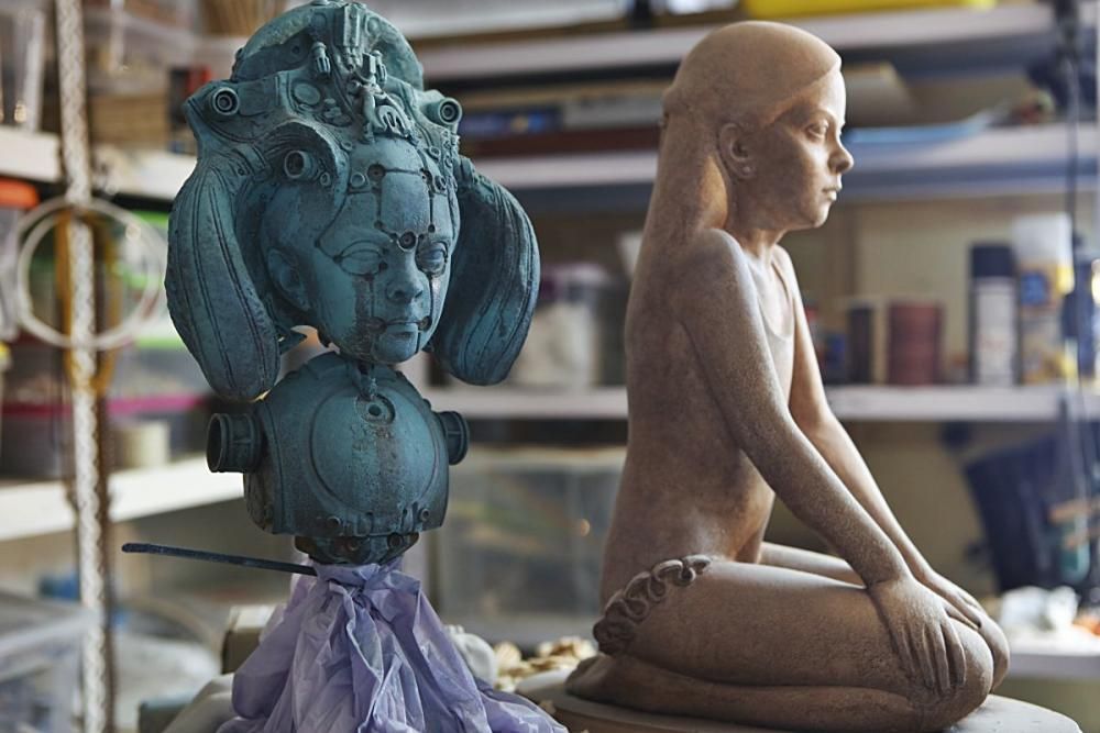 Die Skulpturen von Tomàs Barceló erinnern an versunkene Zivilisationen und Science- Fiction. Sie erobern nicht die Kunstwelt, aber die Herzen der Fangemeinde