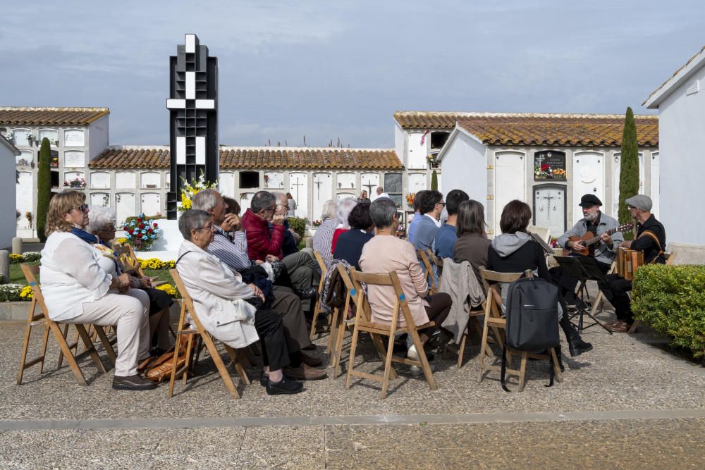 Culte als difunts als cementiris de l''Alt Empordà.