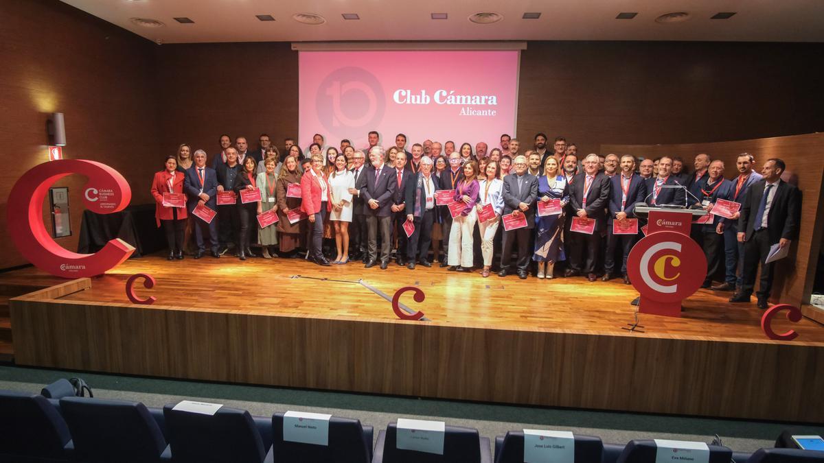 Las empresas asistentes al acto han recibido un diploma conmemorativo.