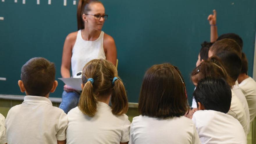 El retorno a las 18 horas lectivas permitirá contratar a 1.200 nuevos docentes.