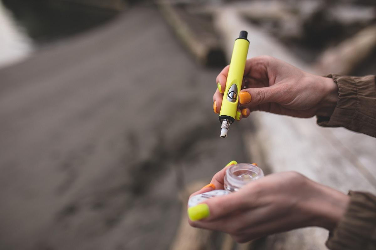 La salud bucodental es una de las más afectadas por el consumo de cigarrillos electrónicos.