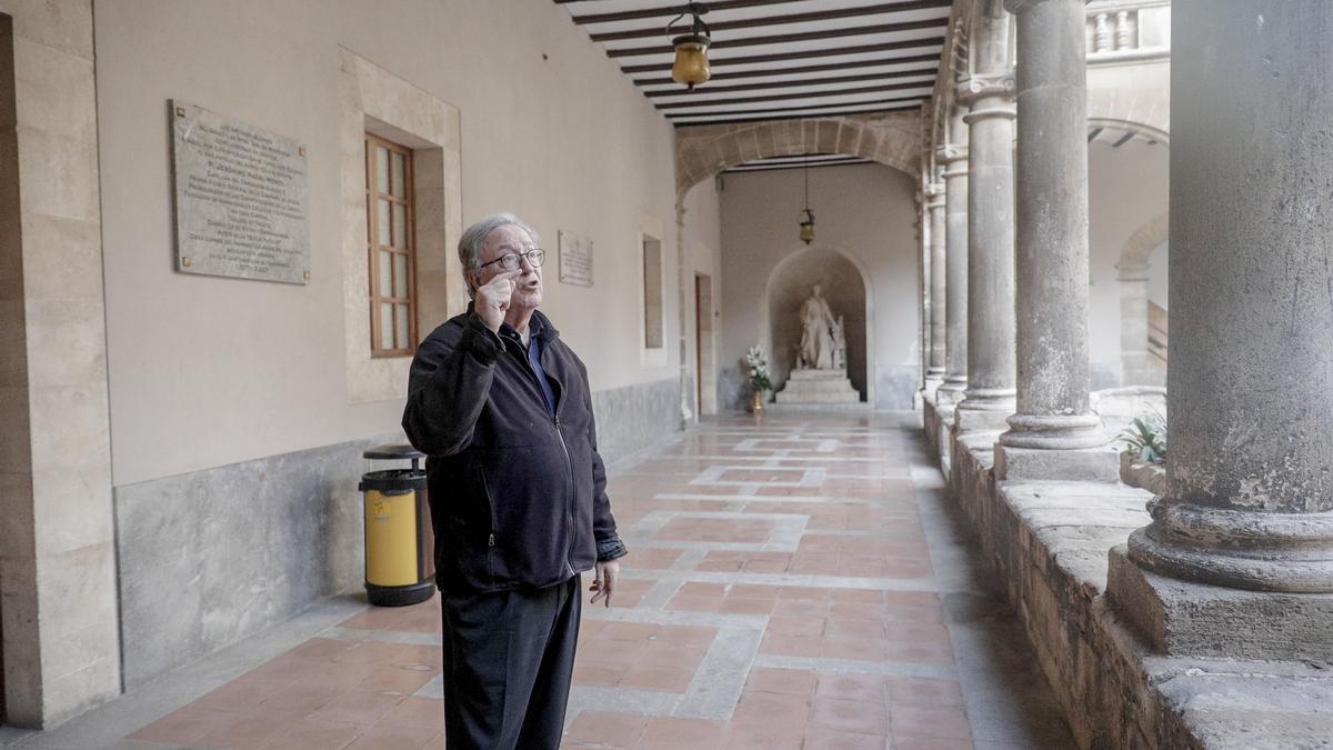 El padre Javier Monserrat, representante de la Compañía de Jesús en Mallorca, ha condenado los abusos en un comunicado