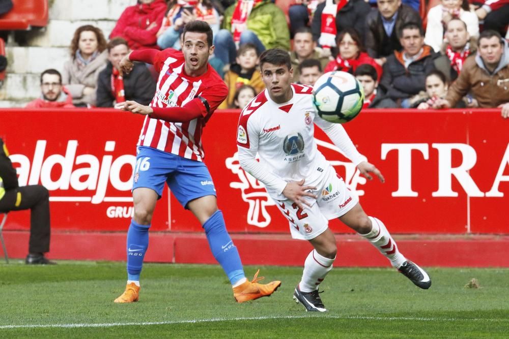 El partido entre el Sporting y la Cultural Leonesa, en imágenes