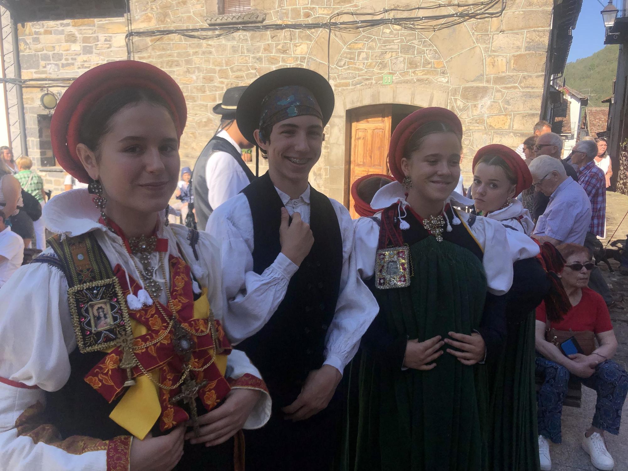 Ansó celebra su Día del Traje