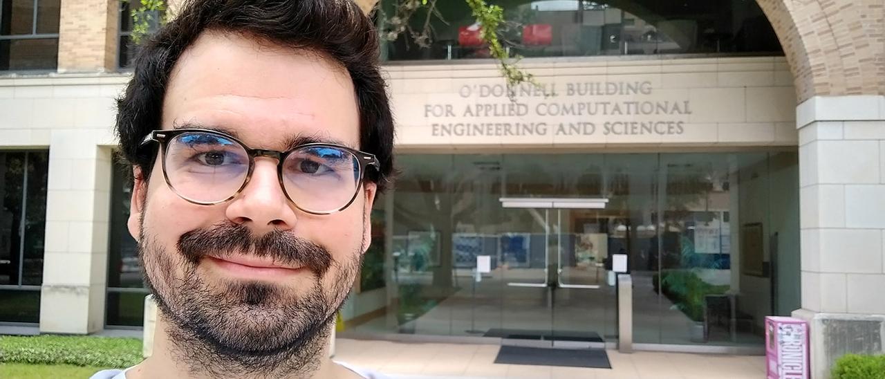 El investigador gallego Guillermo Lorenzo, en el campus de la Universidad de Texas, en Austin.