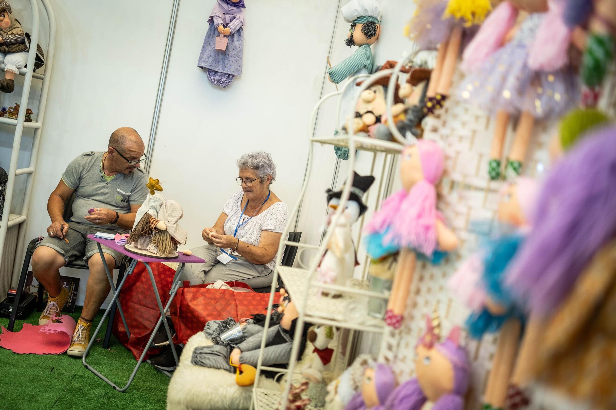 Un homenaje en Tenerife al Carnaval Internacional en la Feria Tricontinental de Artesanía