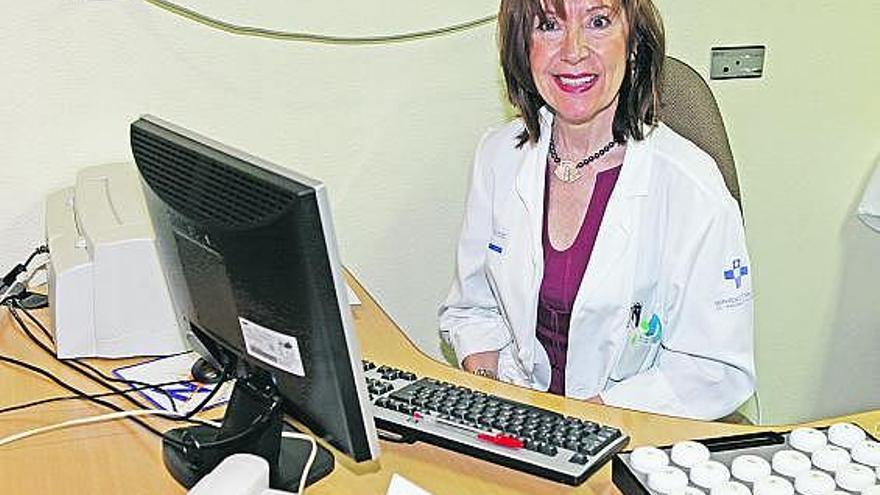 La doctora Adela González.