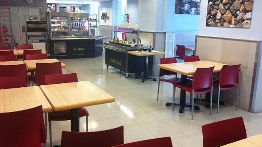 Interior de la cafeteria de l&#039;Hospital de Figueres.