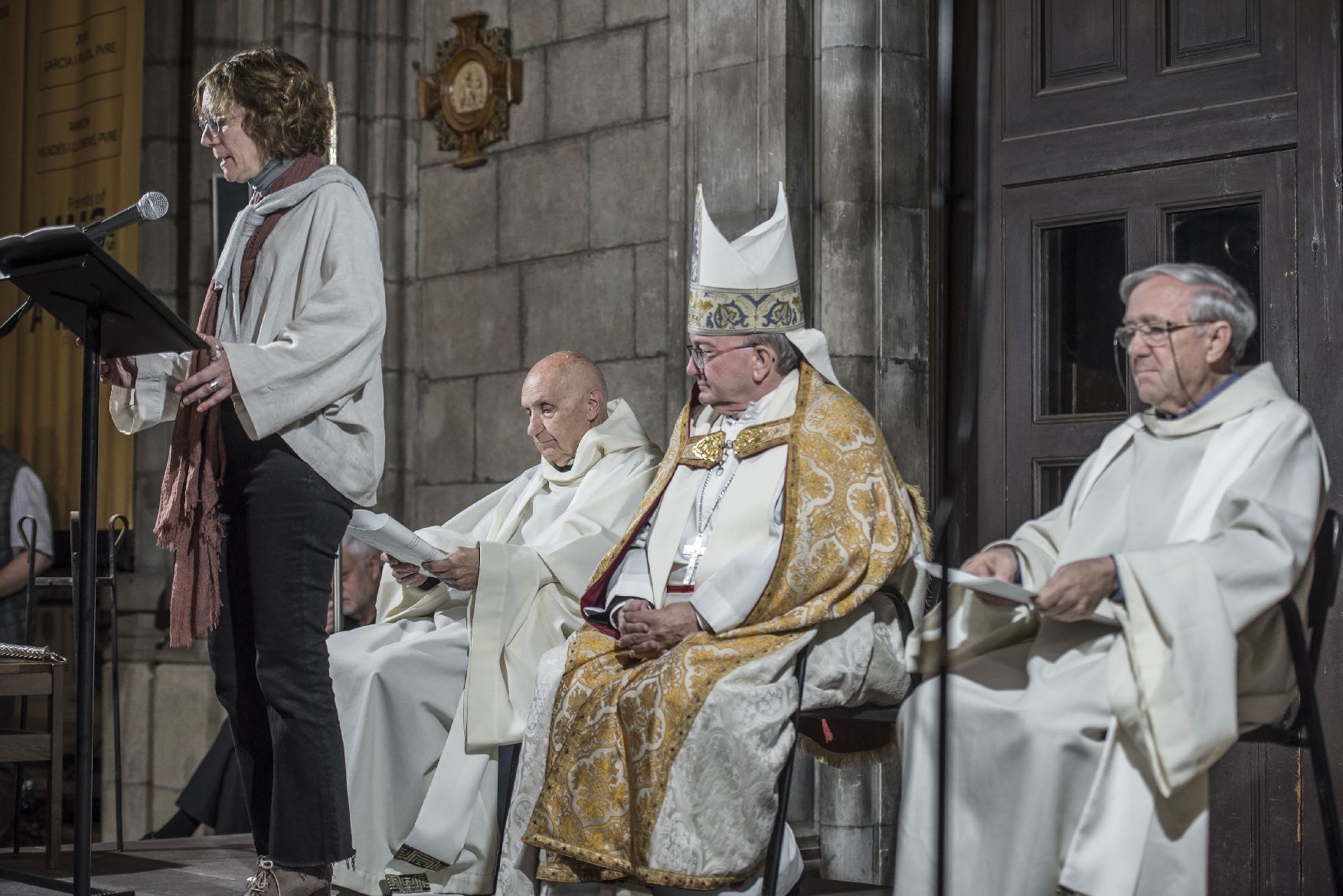 Una catedral plena a vessar dona la benvinguda al renovat orgue de Solsona