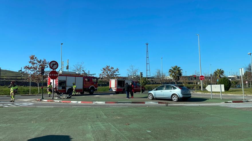 Un herido tras un accidente de tráfico en la avenida Juan Pablo II de Cáceres