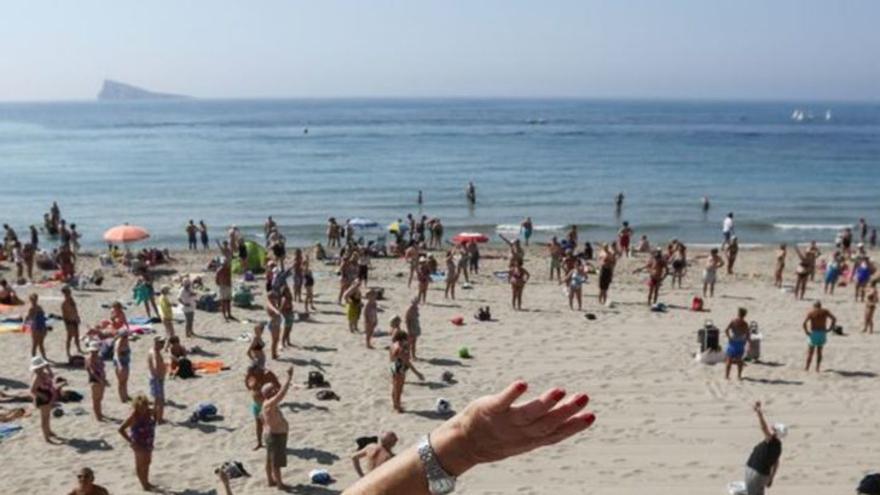 Jubilados
se ejercitan en
Benidorm.
   | // DAVID REVENGA