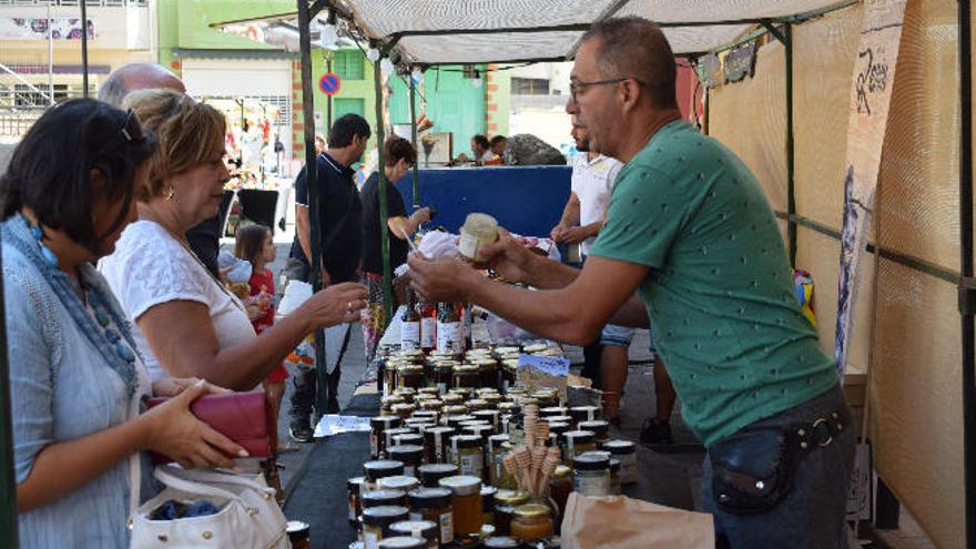 Feria de artesanía y miel.