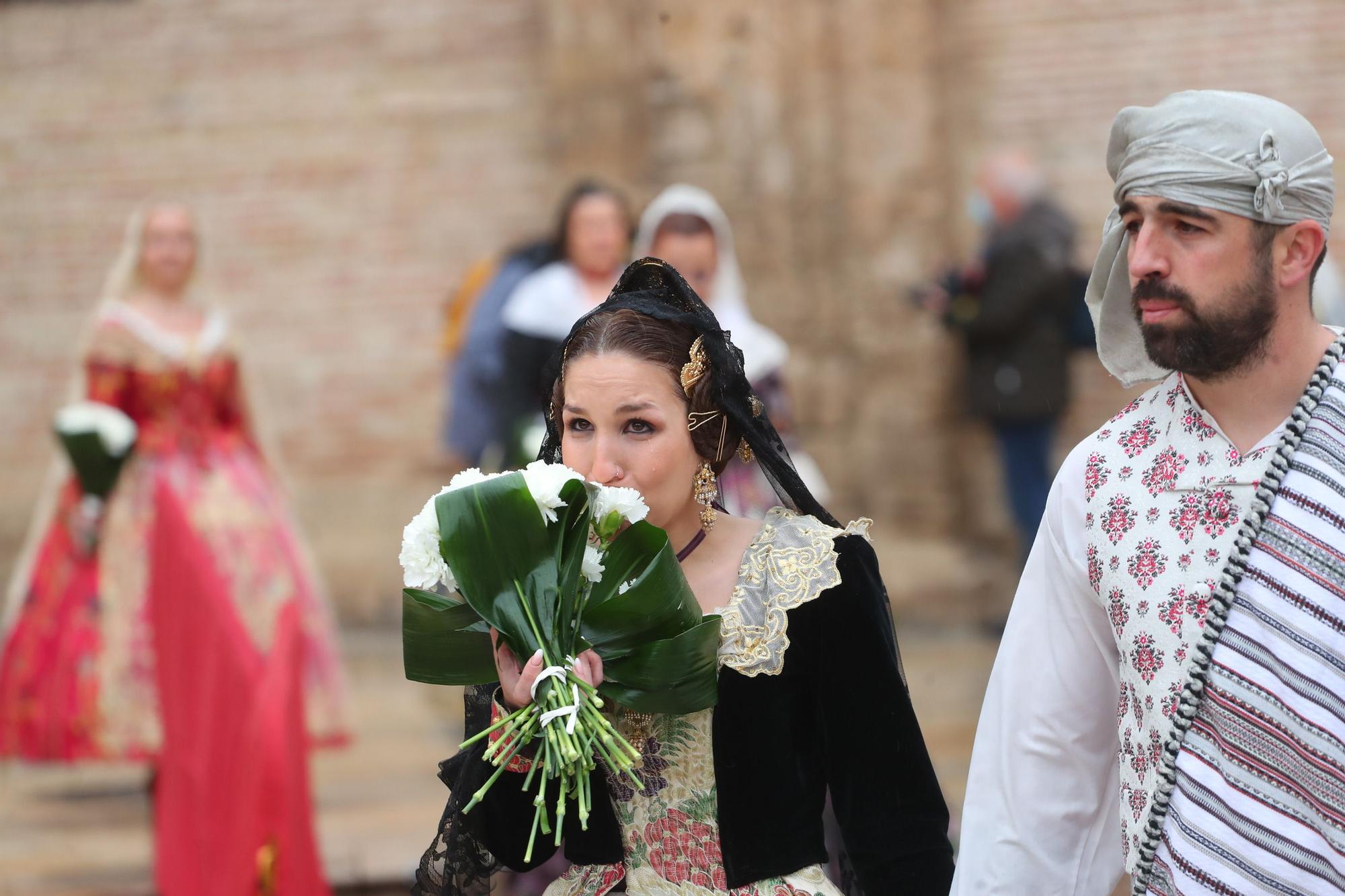 Búscate en el primer día de ofrenda por la calle de la Paz (entre las 15:30 a las 17:00 horas)