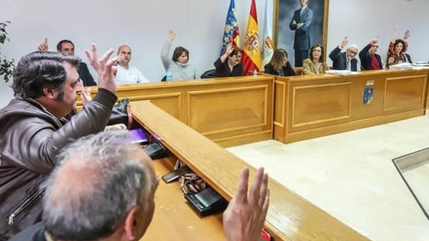 Imagen del pleno del Ayuntamiento de Torrevieja.