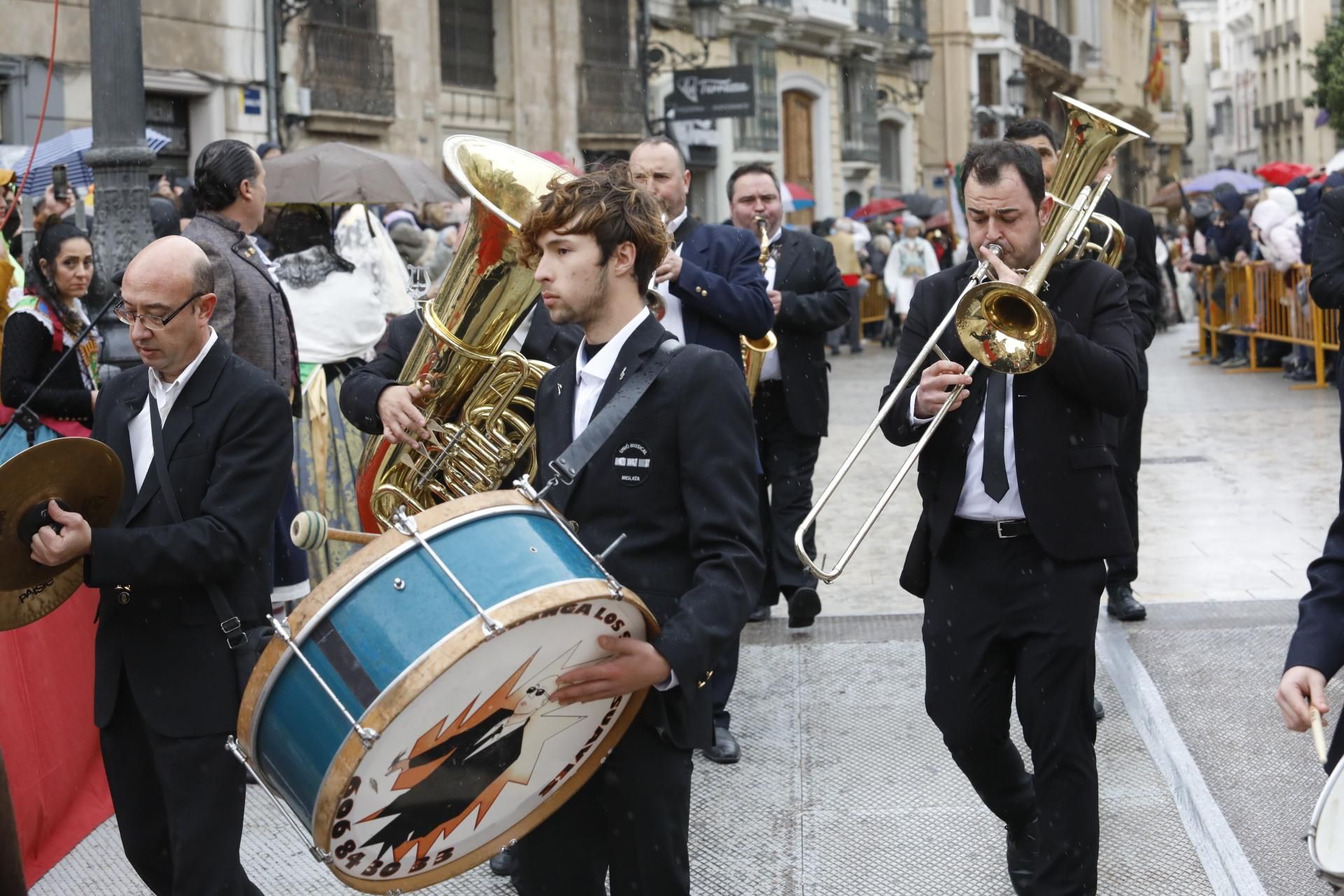Búscate en el primer día de Ofrenda por la calle Quart (entre las 115.30 y las 17.00 horas)