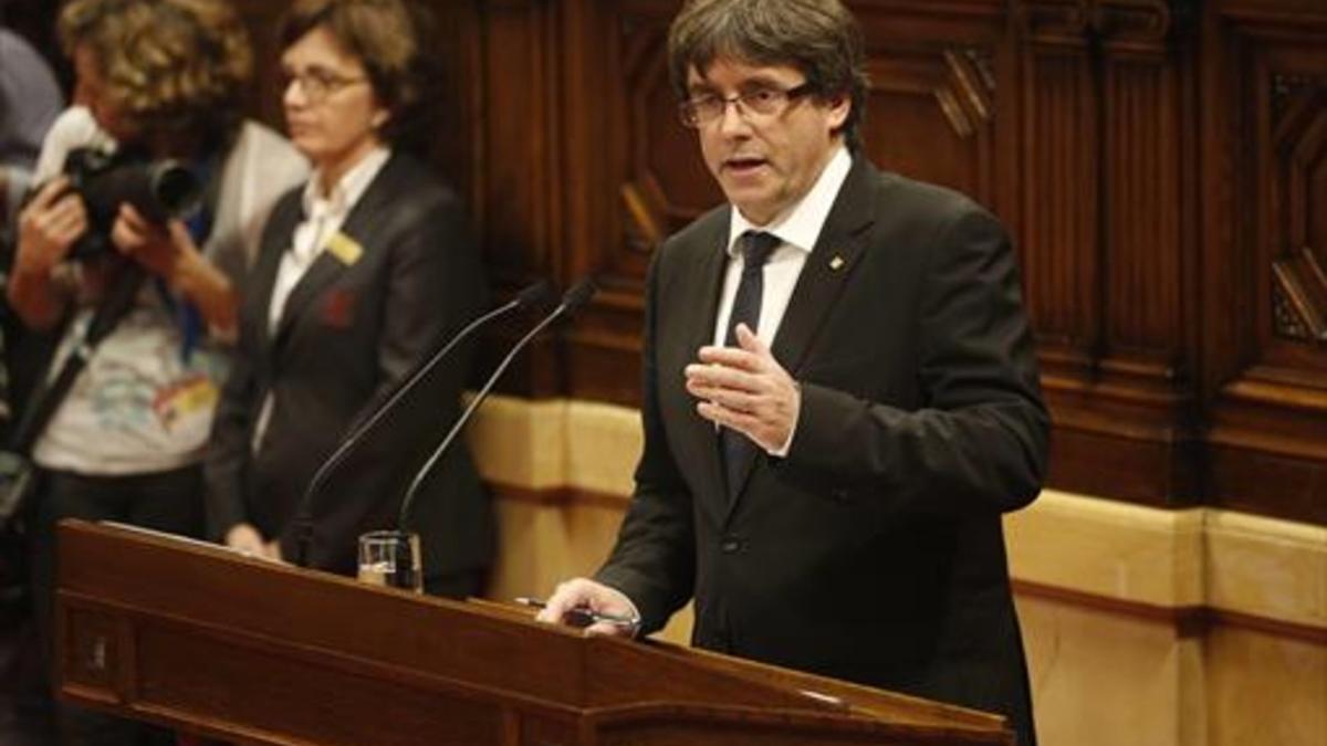 Carles Puigdemont, ayer, en el Parlament.
