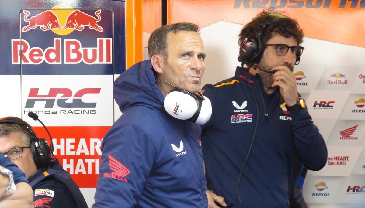 Alberto Puig y Santi Hernández, técnico de Marc Márquez cuando corría en el Repsol Honda.