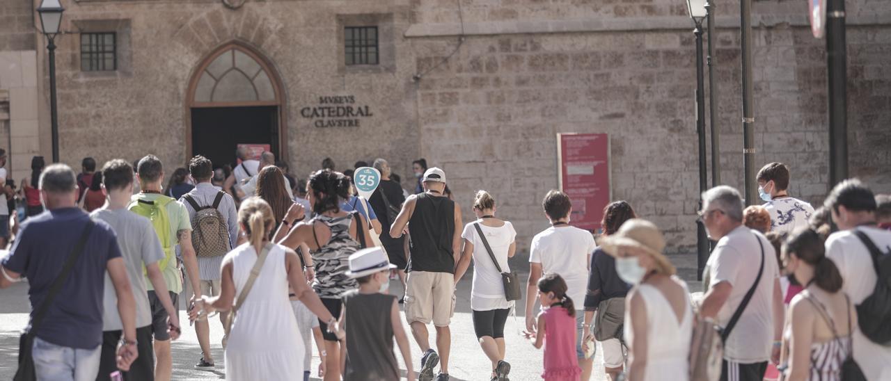 Cruceristas internacionales por las calles del centro histórico