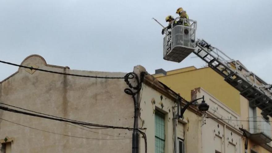 Dos homes queden ferits a Sant Feliu de Guíxols mentre revisaven un cable