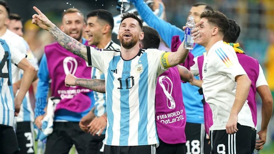 Messi celebra la classificació de l’Argentina pels quarts després del triomf contra Austràlia. |  | EUROPA PRESS