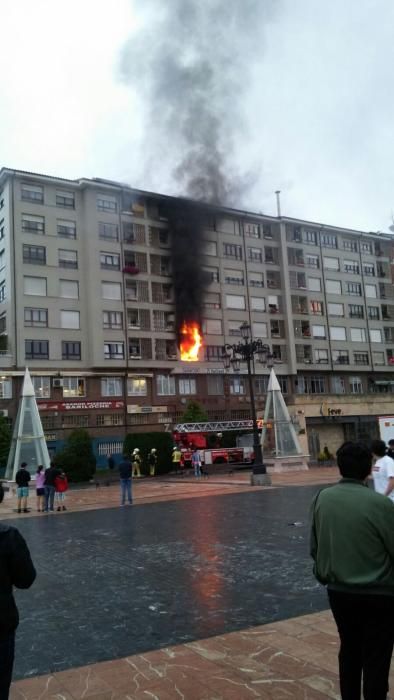 Incendio en un edificio de La Losa en Oviedo