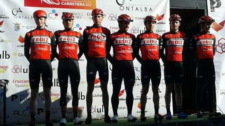 Ciclistas del Froiz que corrieron la Clásica Primavera Ontur. // FdV