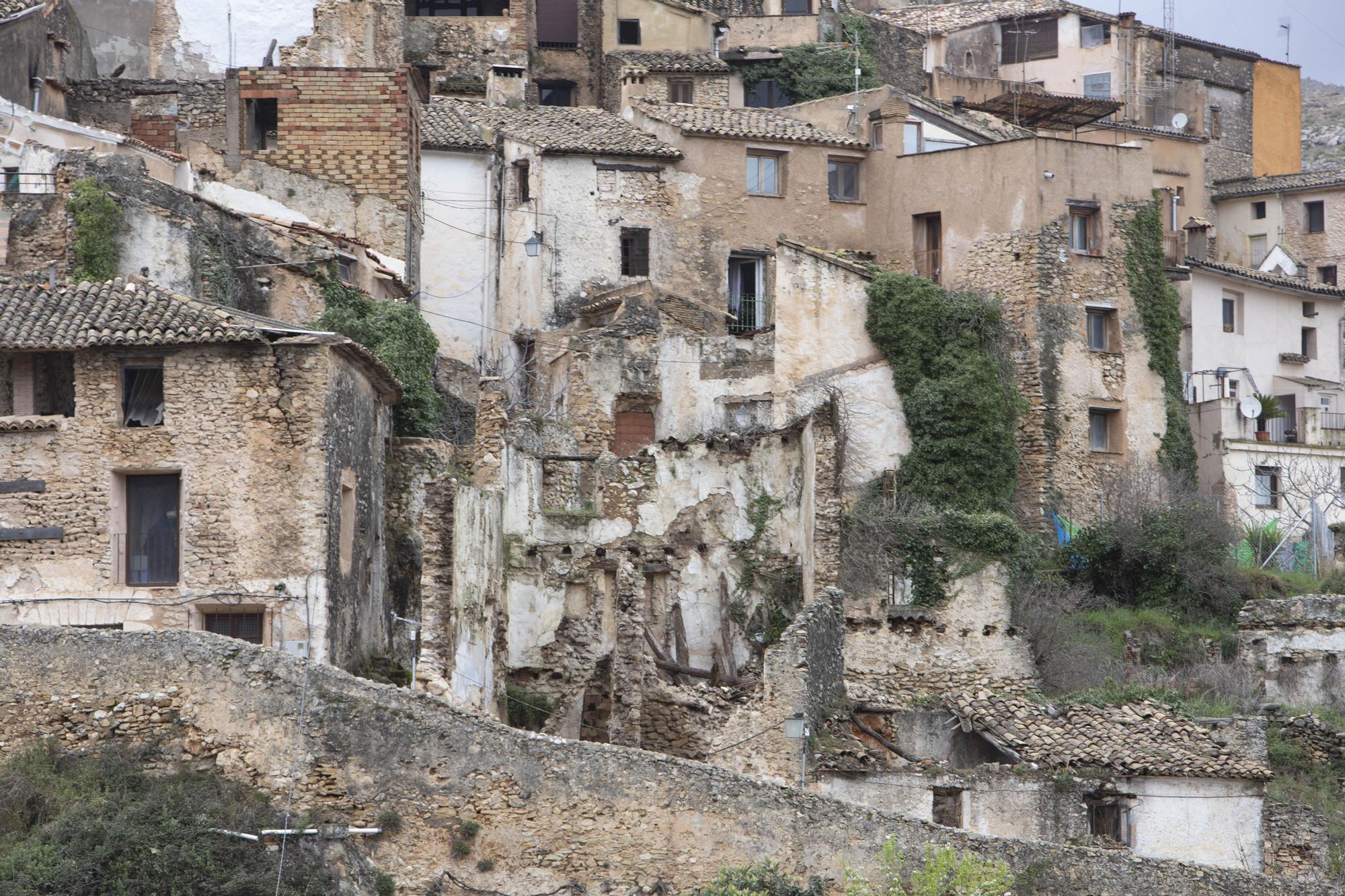 Se derrumba una casa del Barri Medieval de Bocairent