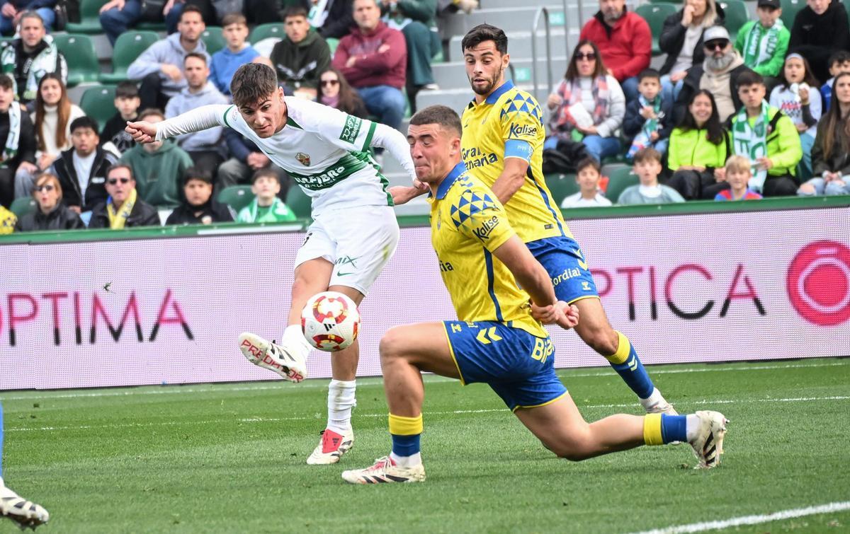 El Elche estrena 2025 con un duelo copero de alto nivel frente a Las Palmas