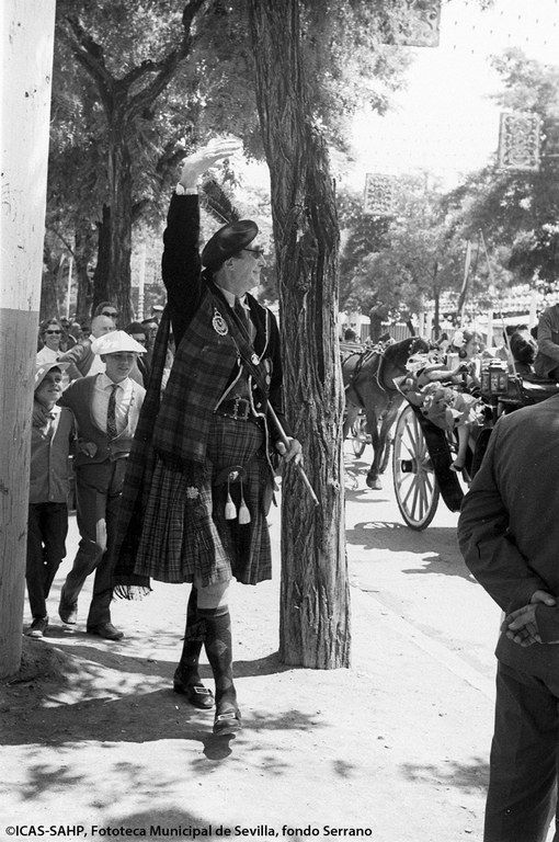 Pepe 'el escocés' paseando por la Feria. 1965