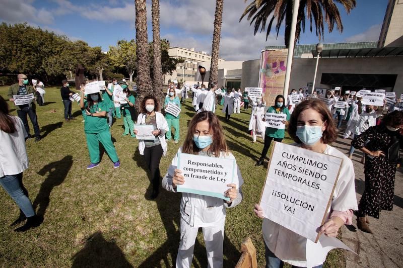 Más de la mitad de los médicos canarios secundan la huelga